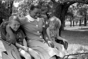 Ada B. Blair with children, Lucy Cross Dunlap and Whitney Dunlap II in buggy, Kentucky, circa 1935-1947